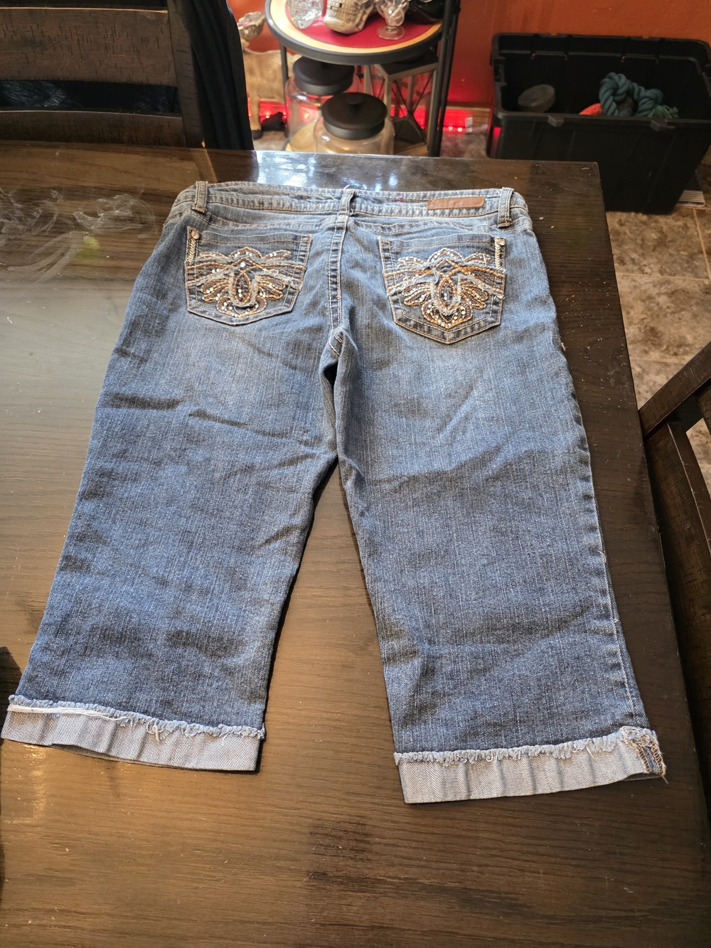Wallflower Blue Embellished Back Pocket Capri Pants